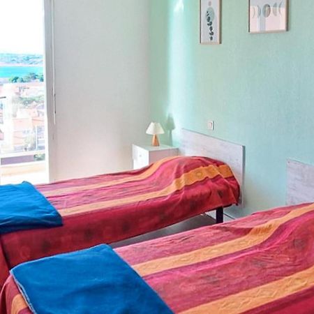 3 Bedroom Nice Apartment In Canet En Roussillon Экстерьер фото