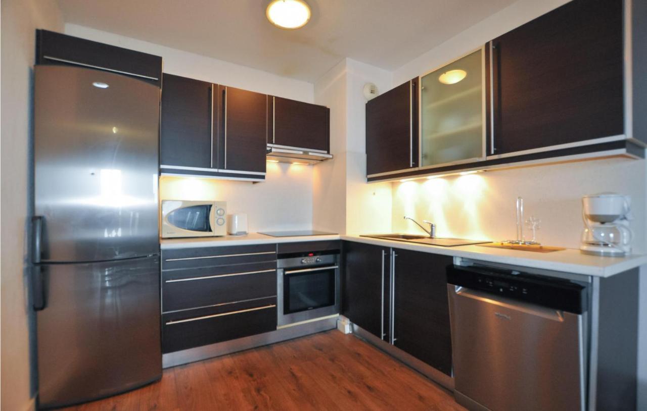 3 Bedroom Nice Apartment In Canet En Roussillon Экстерьер фото