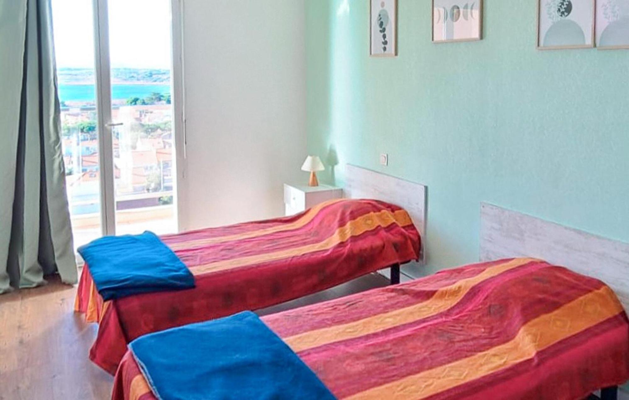 3 Bedroom Nice Apartment In Canet En Roussillon Экстерьер фото